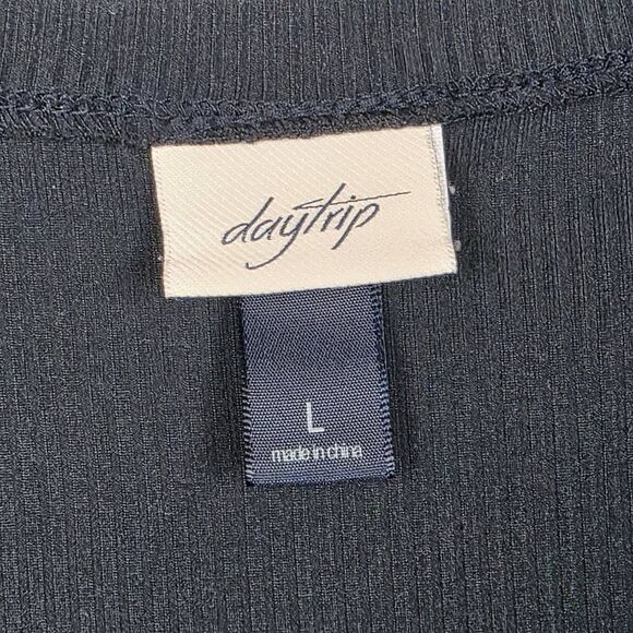 Daytrip Black Ribbed Lace-Up Front Top Large - Picture 3 of 6